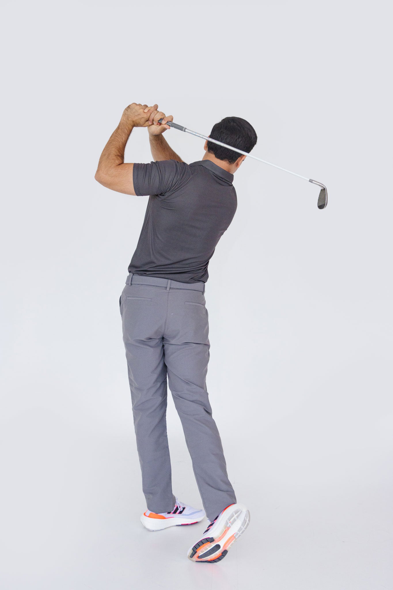 Pantalón golf profesional gris para hombre - Diseño versátil con tecnología antifluido y UV