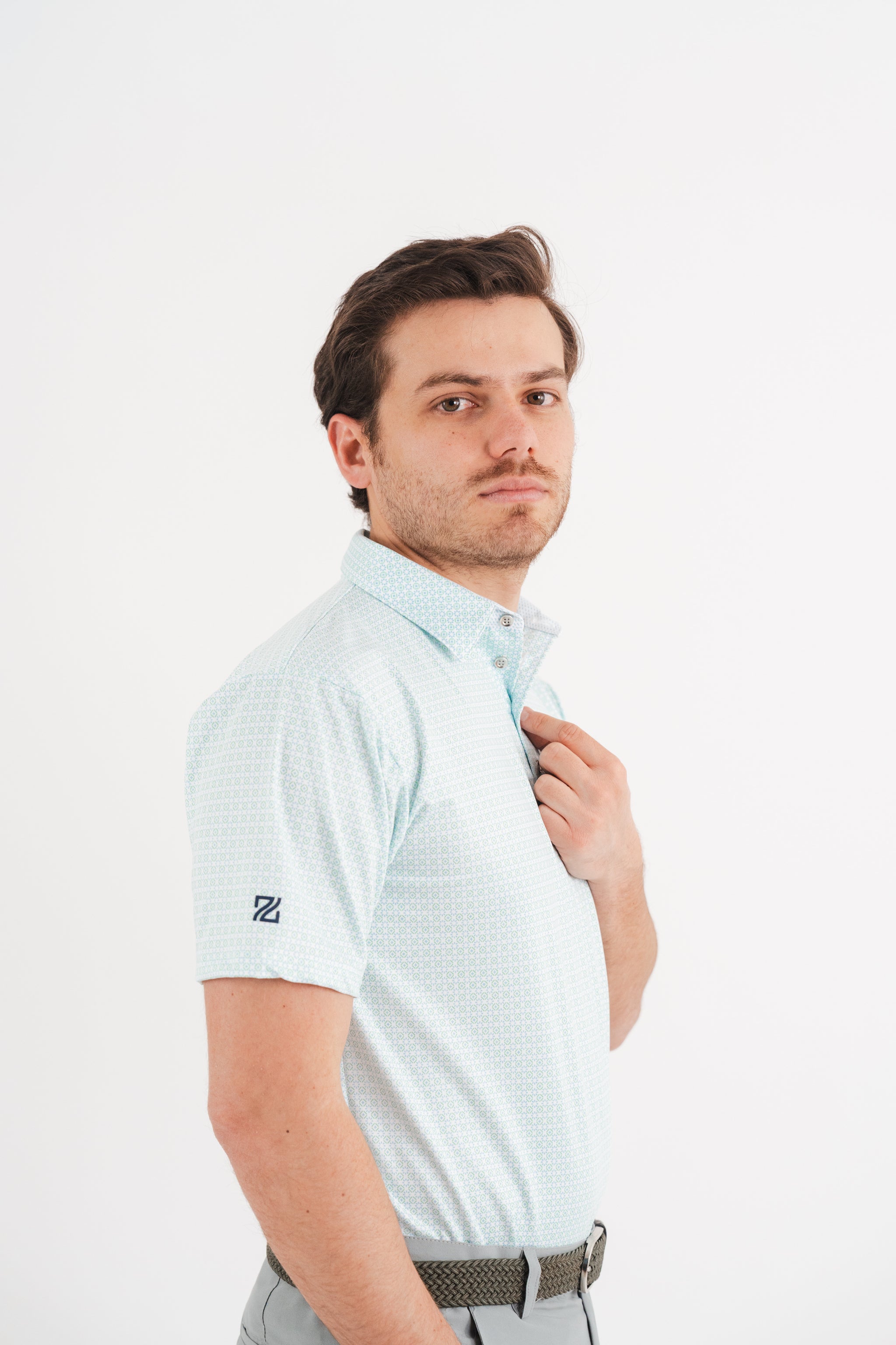 Polo golf hombre azul claro estampada DryFit - Playera deportiva fresca secado rápido Zendra