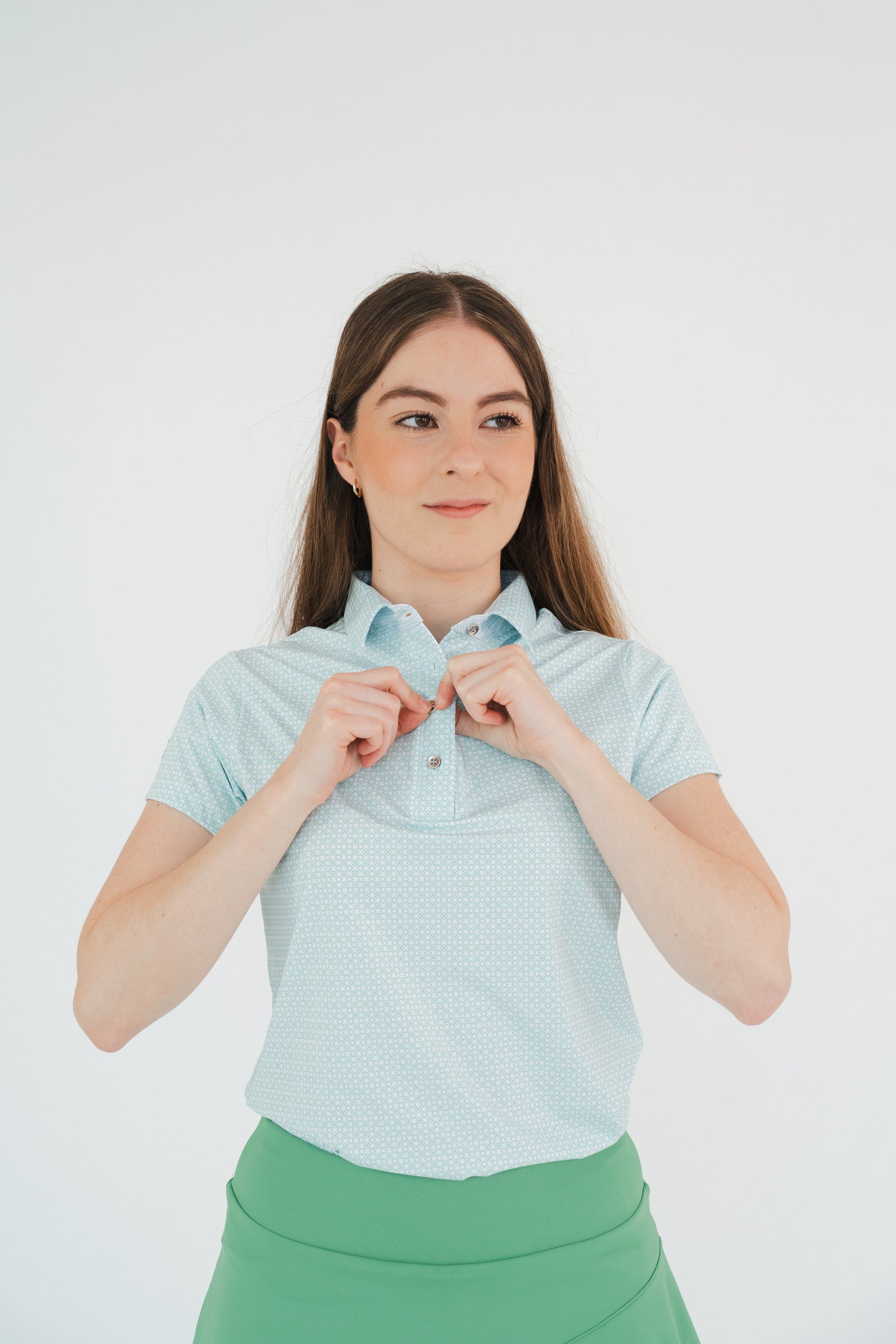 Polo golf mujer azul estampada DryFit protección solar - Diseño elegante secado rápido Zendra