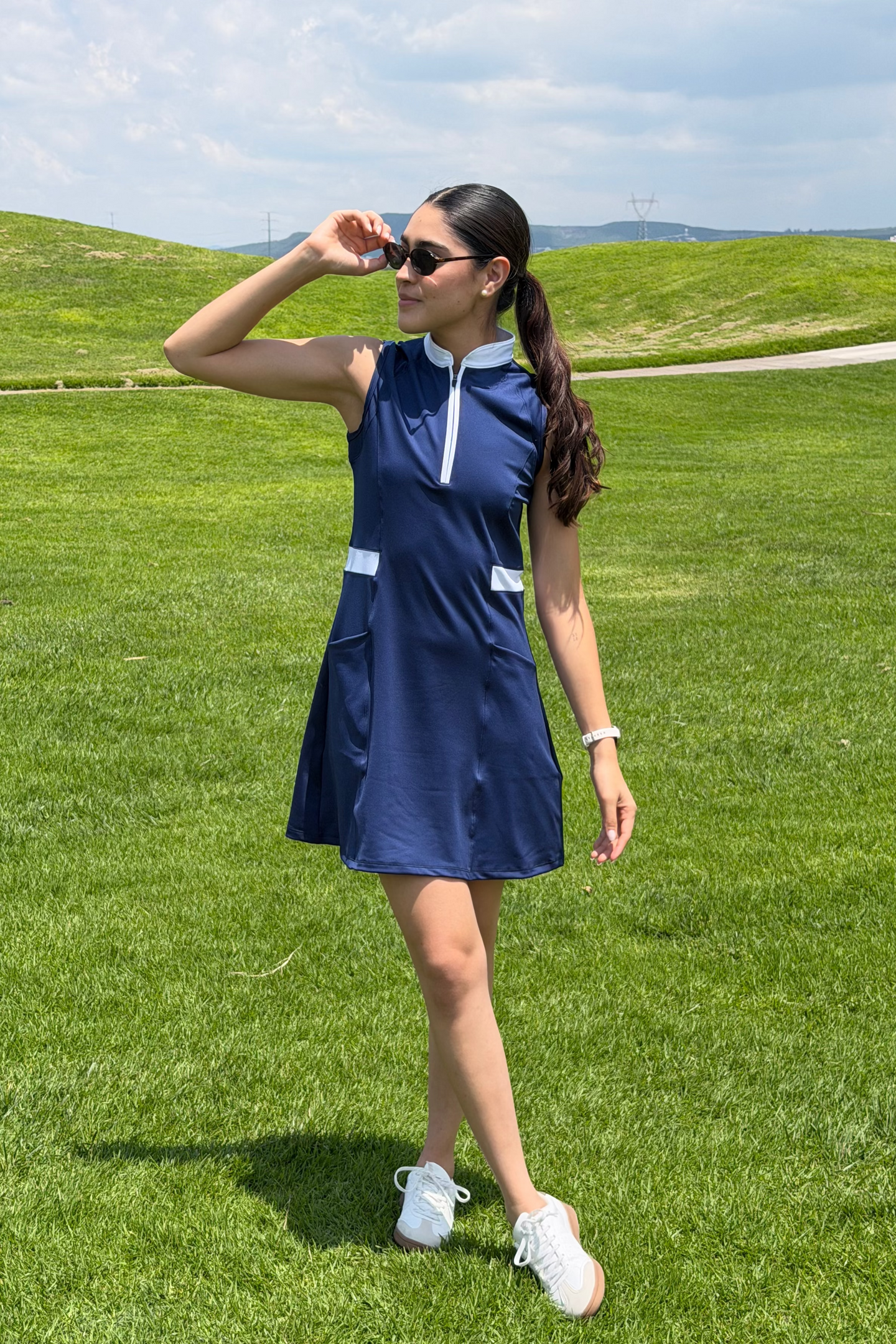Vesitdo deportivo azul marino de dama para golf