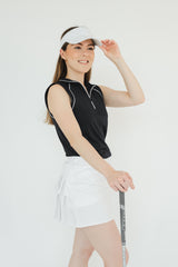 Playera Deportiva Sin Mangas Negra y Vivos Blancos para Dama