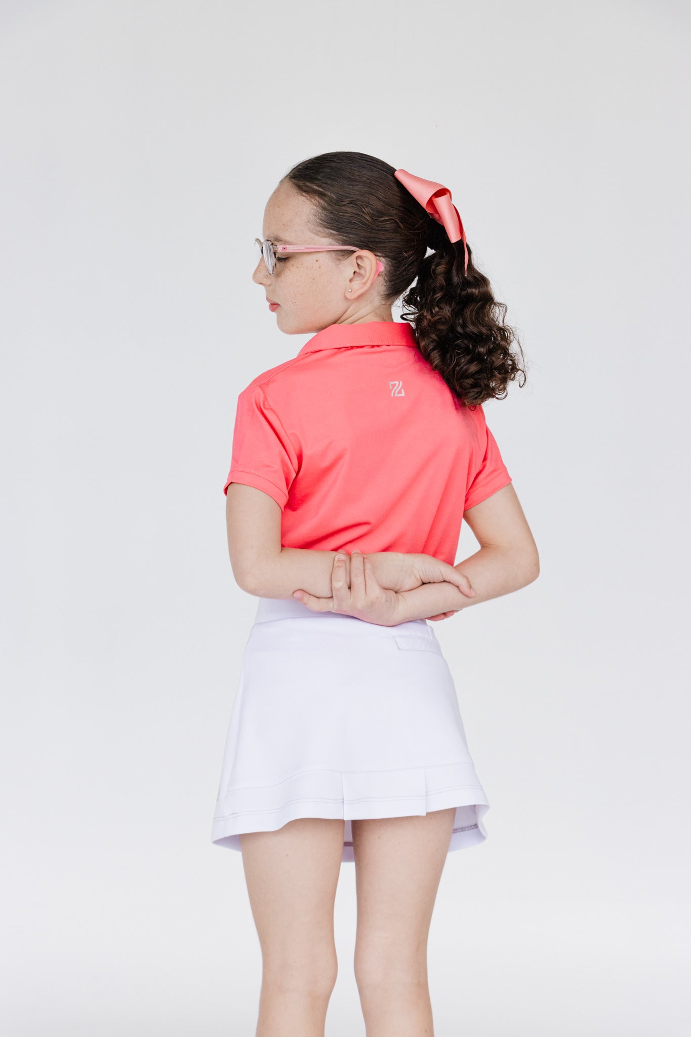 Ropa deportiva para niña: falda de golf blanca con short interior dryfit